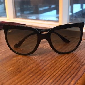 Black ray bans